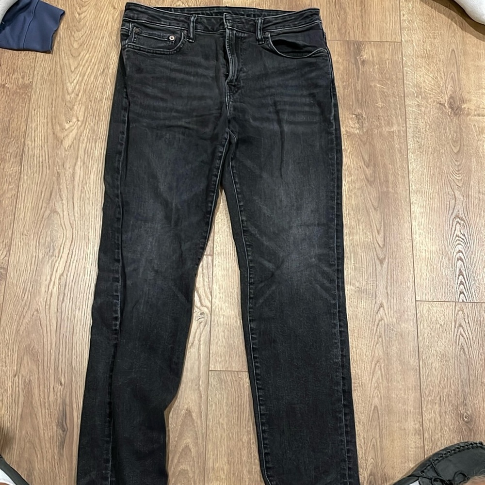 black american eagle jeans